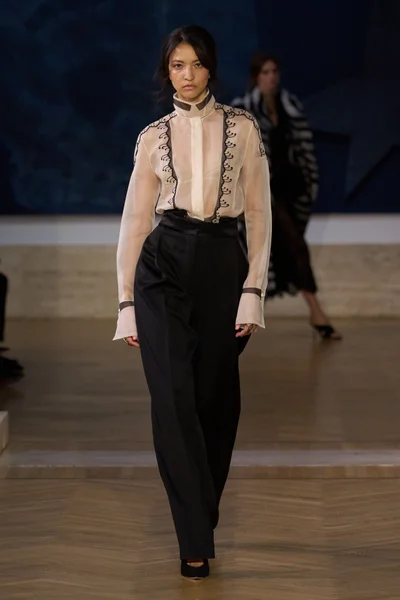 Look 21